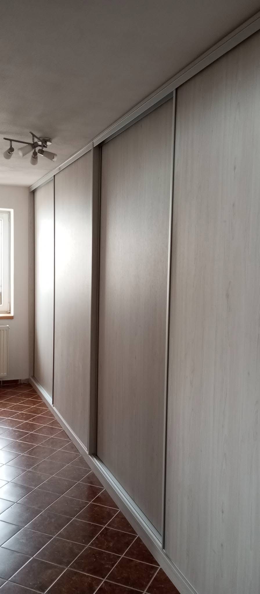 Vestavná skříň ,5m dlouhá